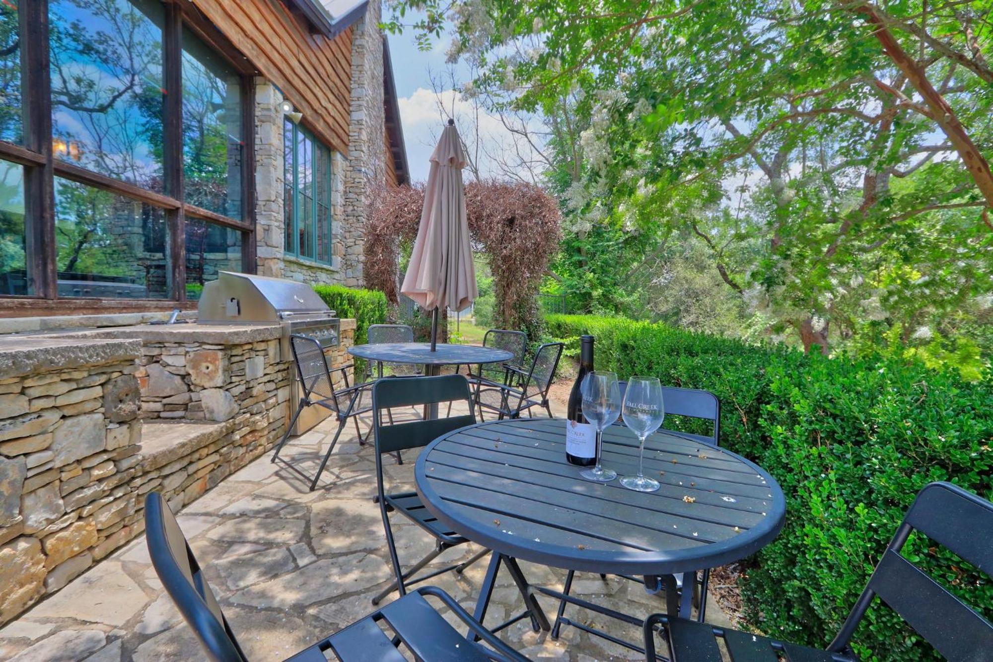 Fall Creek Vineyards Wine Country Inn Dripping Springs Exterior photo